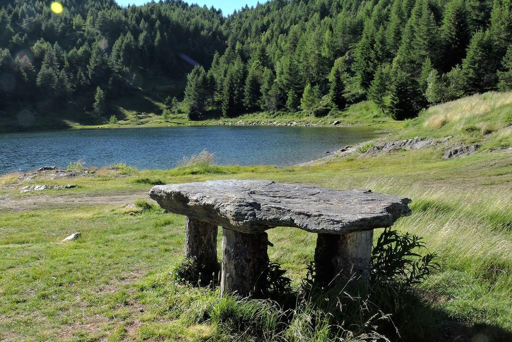 Rifugio Al Lago Del Mortirolo In Inverno Raggiungibile Solo A Piedi Monno ภายนอก รูปภาพ