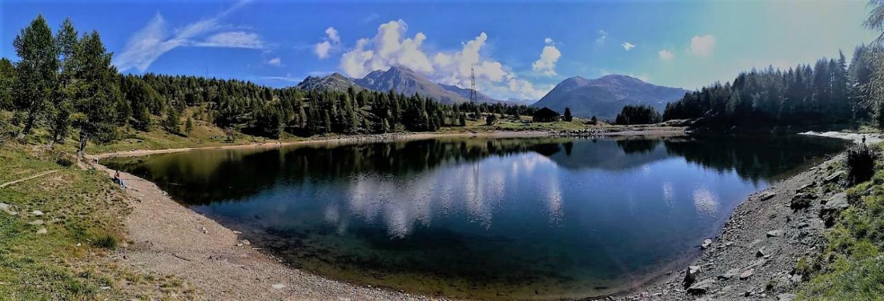 Rifugio Al Lago Del Mortirolo In Inverno Raggiungibile Solo A Piedi Monno ภายนอก รูปภาพ